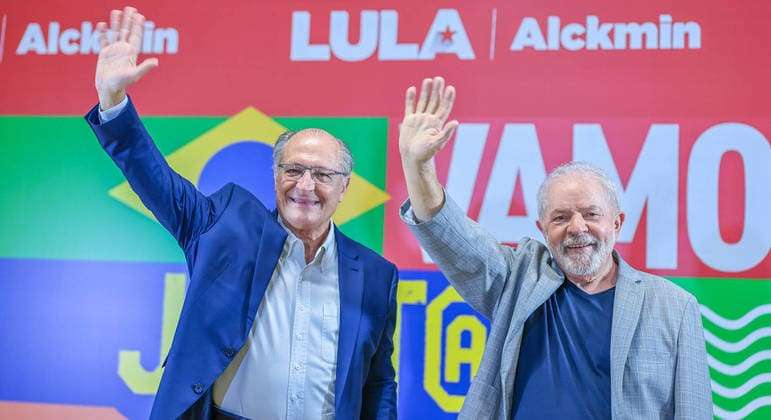 Equipes de Lula e de Bolsonaro se encontram para iniciar processo de transição entre governos