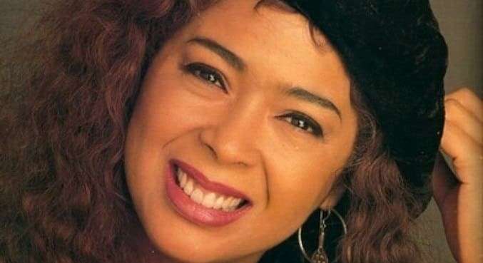 Irene Cara, atriz e cantora de 'Fame' e 'Flashdance', morre aos 63 anos