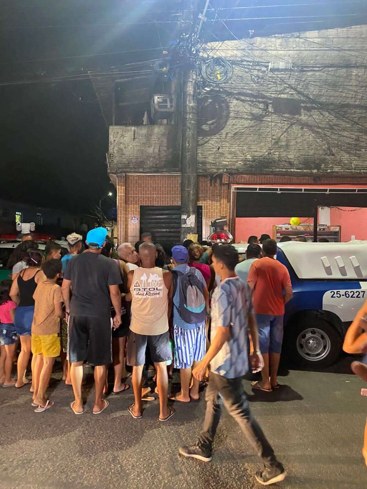 Tiroteio no salão de beleza jovens são assassinados na zona centro - oeste de Manaus