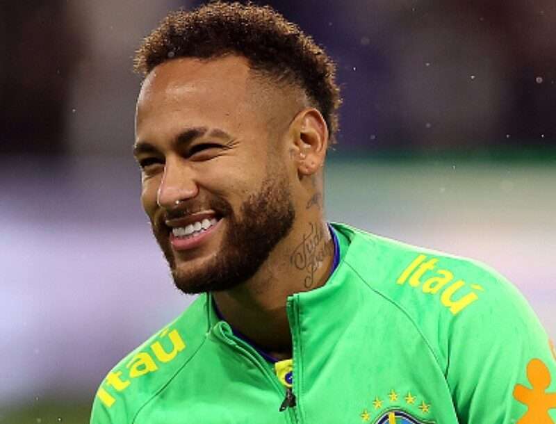 Neymar mira passar Pelé por gols na seleção, mas Copa é um desafio