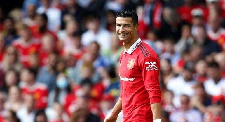 Salário de R$ 1 bilhão! Cristiano Ronaldo está perto de fechar com time árabe, diz jornal