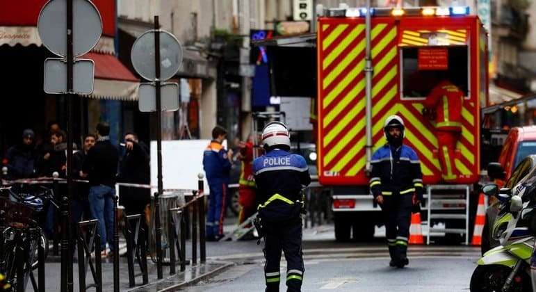 Três mortos e três feridos após tiroteio no centro de Paris