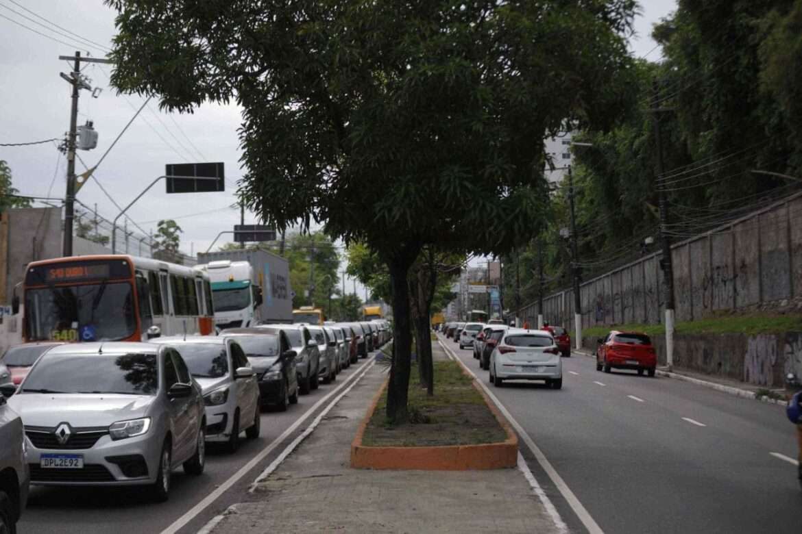 Governo do Amazonas vai investir R$ 8,7 milhões para obras na avenida Efigênio Salles