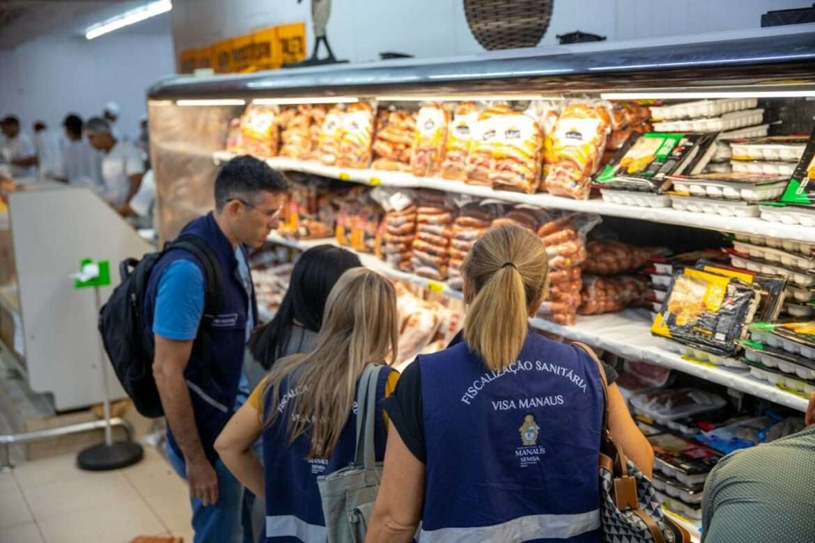 Operação ‘Natal com Saúde’ termina com trabalho orientativo e apreensão de 1,8 tonelada de alimentos impróprios