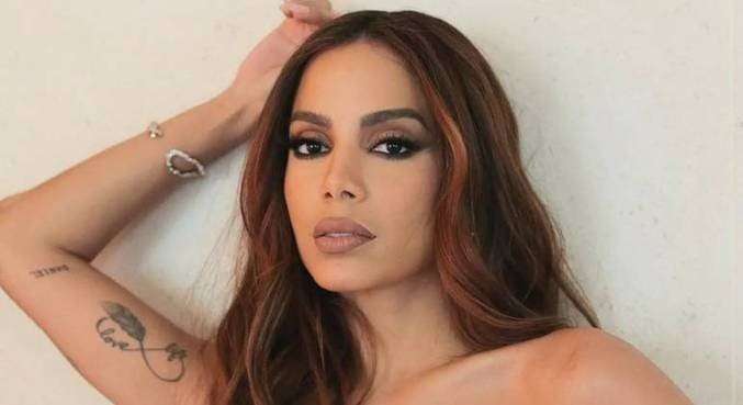 Anitta dá entrada em hospital de São Paulo