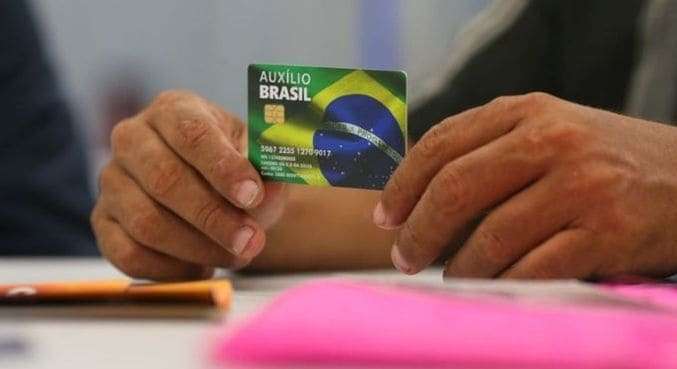 Auxílio Brasil começa a ser pago a 21,6 milhões; veja calendário