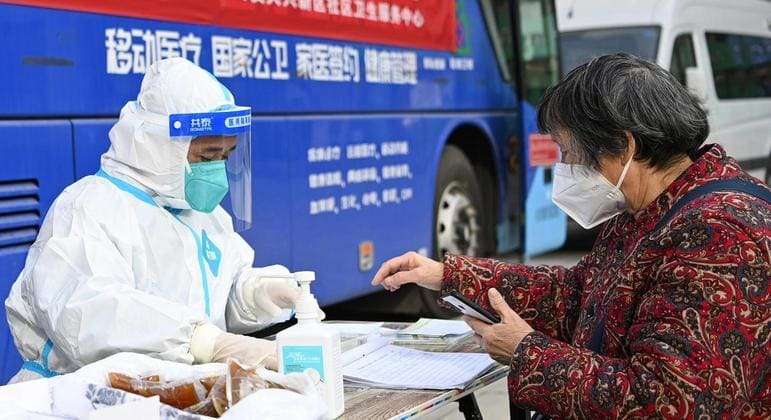 Cidade chinesa registra meio milhão de novos casos de Covid em um único dia