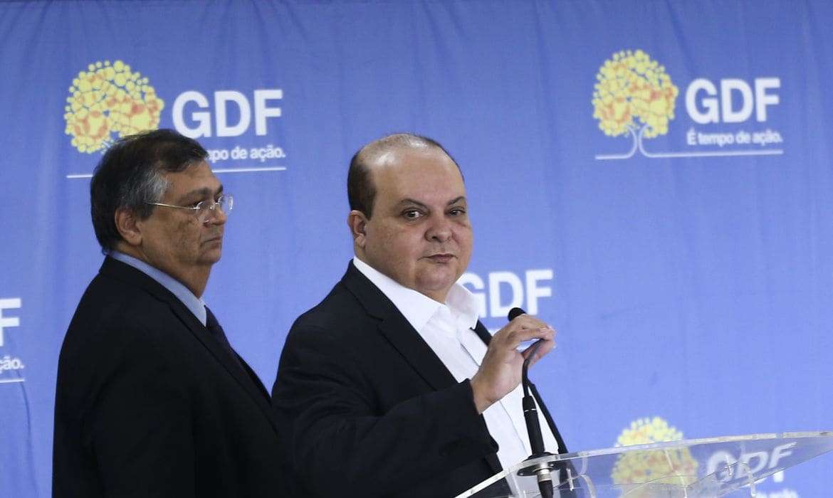 Governador do DF fala em acelerar desmobilização de acampamentos em QG