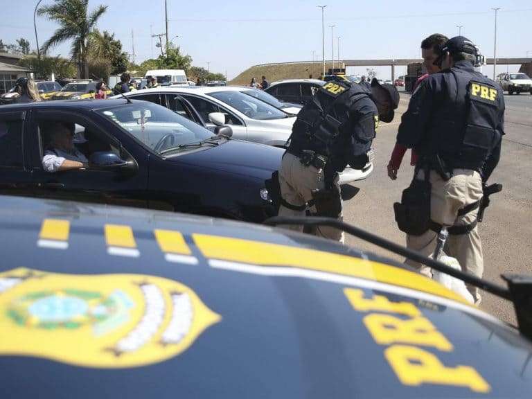 Comissão debate condições de trabalho dos policiais rodoviários federais