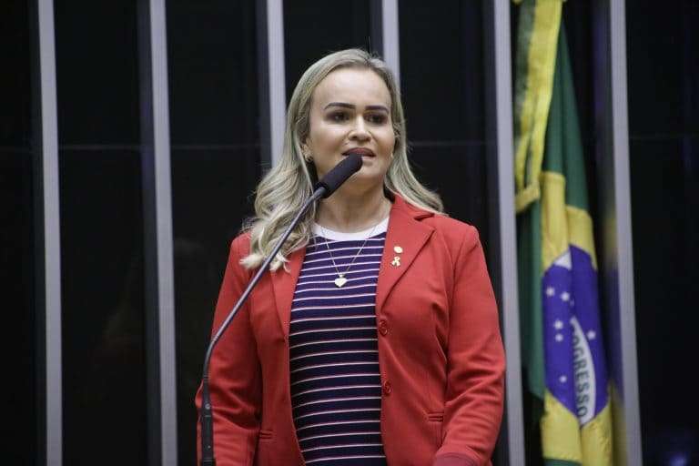 Comissão aprova proposta que amplia atribuições dos conselhos da pessoa idosa