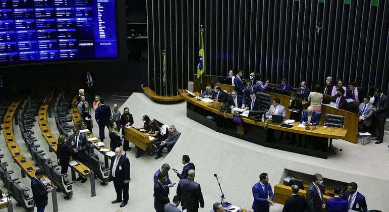 Congresso aprova orçamento de 2023 com Bolsa Família de R$ 600