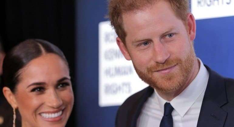 Harry e Meghan querem 'sentar com a família real' e resolver 'problemas'