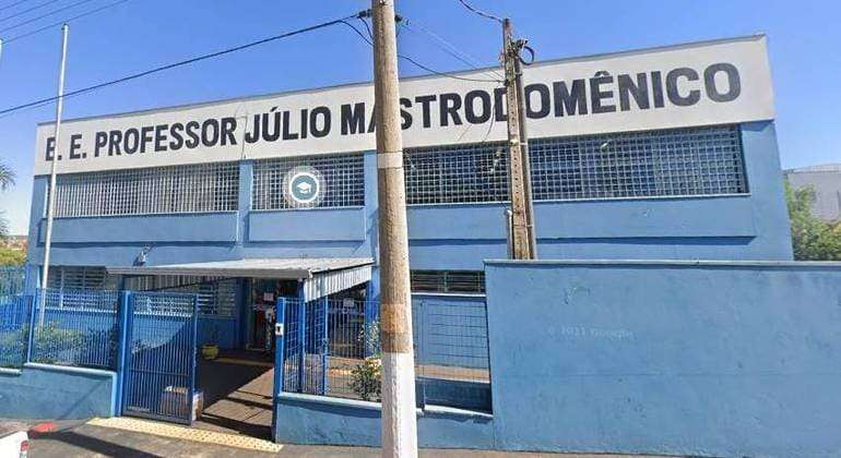 Homem de 22 anos invade escola e fere duas professoras a facadas no interior de São Paulo