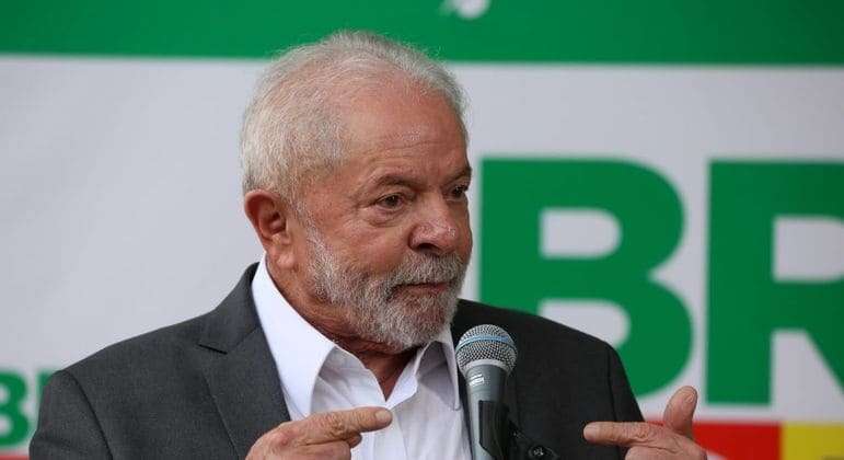 Somando salário e pensão, Lula vai receber R$ 49,5 mil a partir de 2023