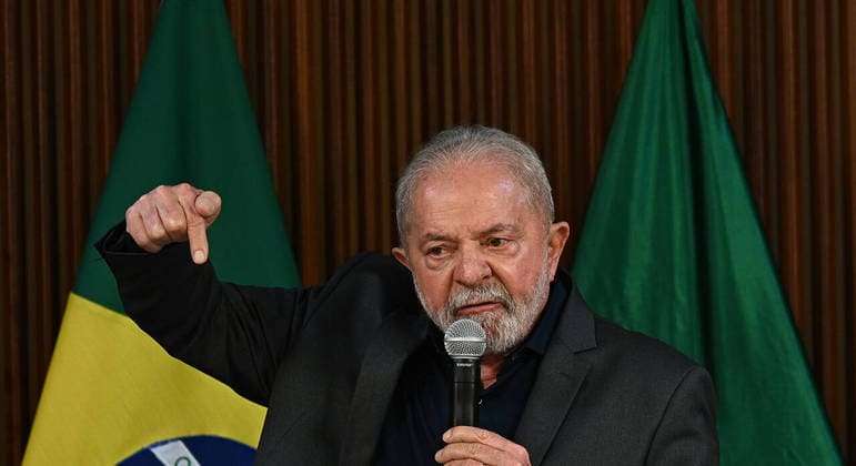 Lula vai aos EUA para se encontrar com Biden em 10 de fevereiro