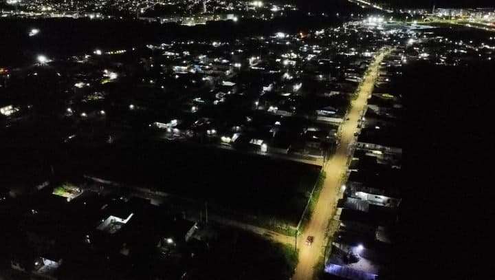 Prefeitura de Manaus leva iluminação pública em LED pela primeira vez à comunidade Nobre