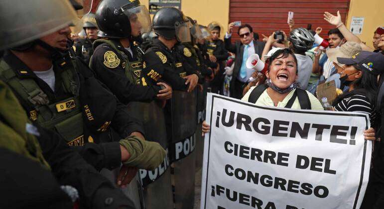 Duas novas vítimas aumentam para 61 o total de mortos em protestos no Peru