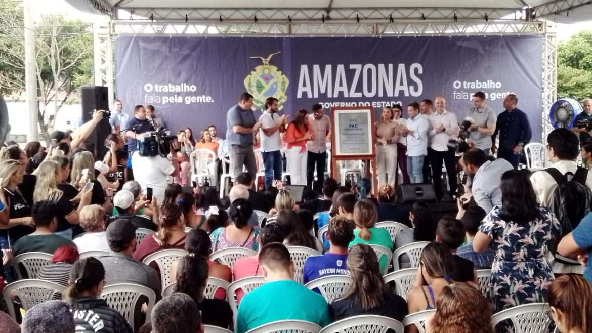 Wilson Lima inaugura quatro unidades móveis do PAC e amplia serviços de cidadania na capital e região metropolitana