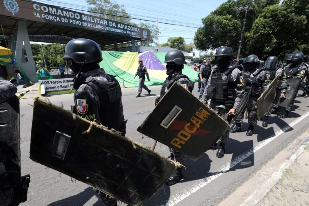 Forças de Segurança do Amazonas retiram acampamento da frente do CMA