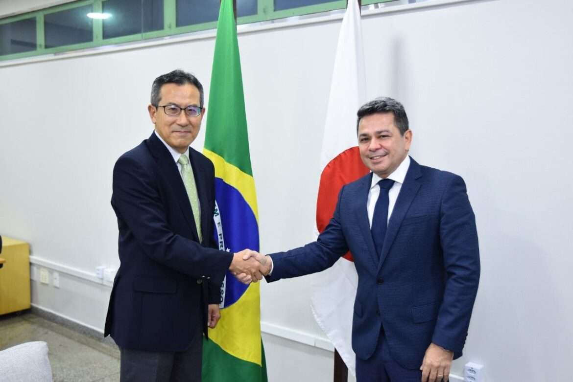 Vice-governador Tadeu de Souza recebe cônsul-geral do Japão para discutir projetos de desenvolvimento para o AM