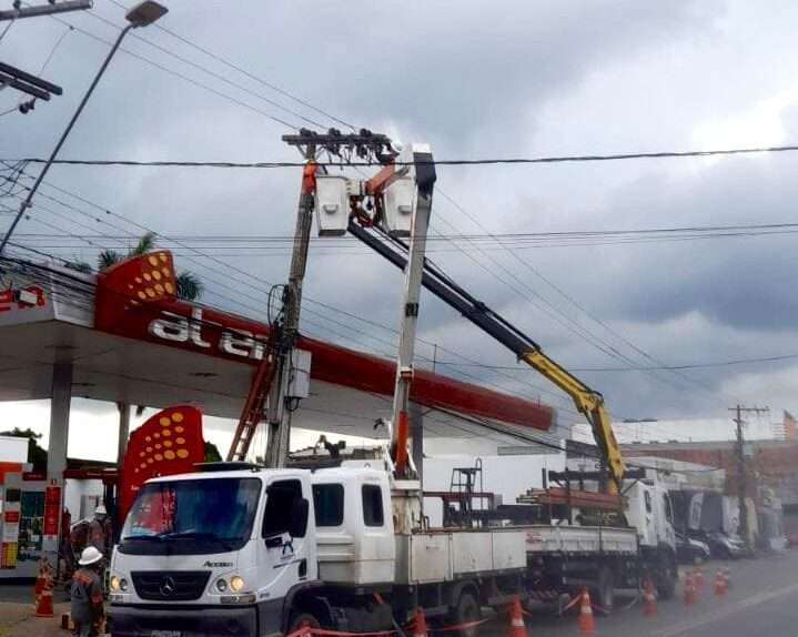 Bairro Raiz recebe nova rede elétrica