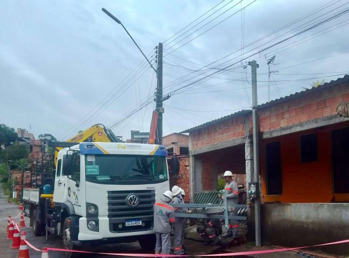 Bairro Cidade Nova recebe novos postes e rede elétrica