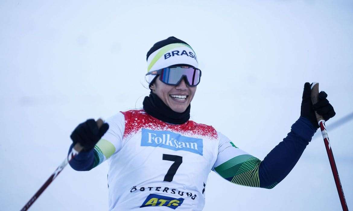 Aline Rocha conquista 3ª medalha no Mundial de Esqui Paralímpico