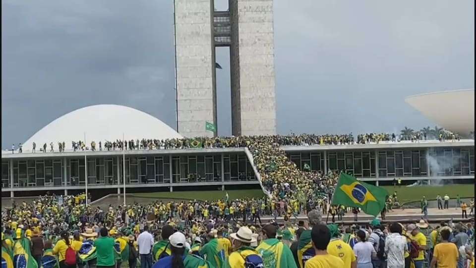 Governador Wilson Lima e outras autoridades do AM repudiam vandalismo de bolsonaristas em Brasília
