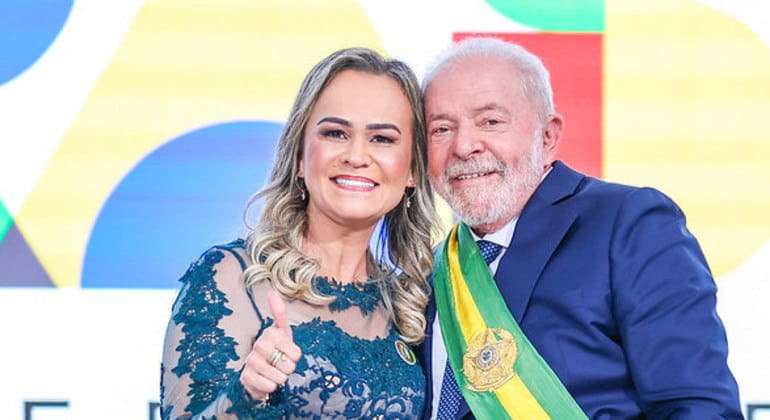 Ministra do Turismo de Lula gastou mais de R$ 1 milhão em gráficas supostamente fantasmas no RJ