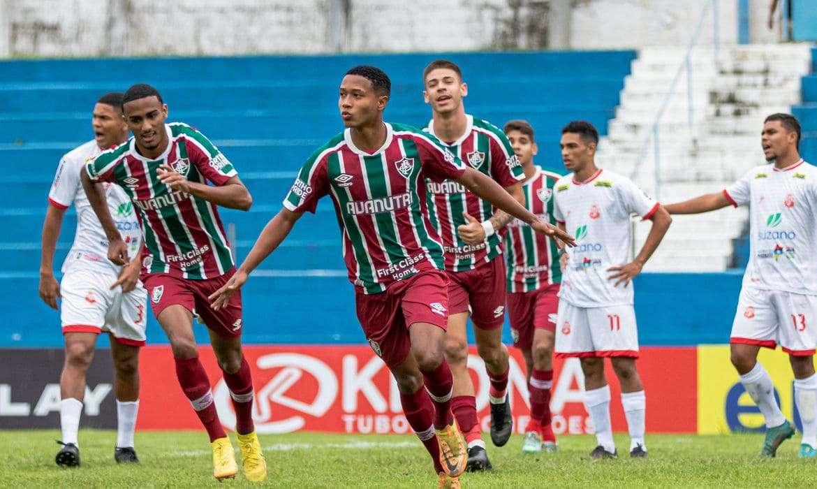 Fluminense goleia e garante classificação antecipada na Copinha