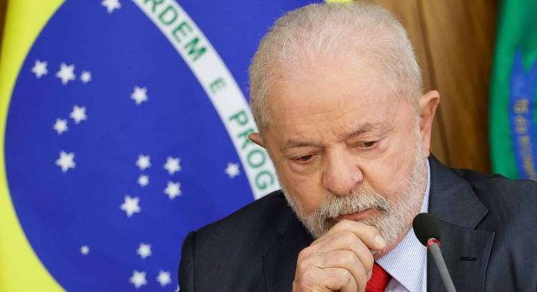 Lula dispensa 40 militares que atuavam no Palácio da Alvorada