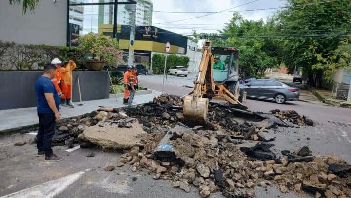 Prefeitura de Manaus recupera rede de drenagem no conjunto Vieiralves