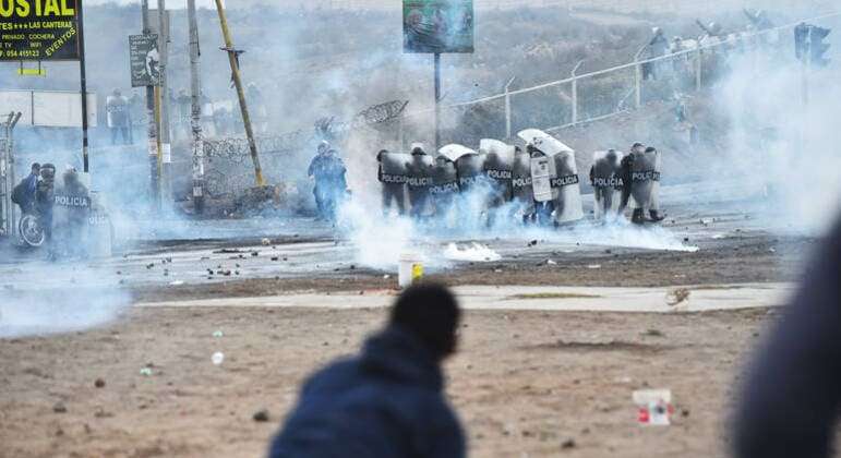 Sobe para 54 o número de mortos durante protestos contra o governo do Peru