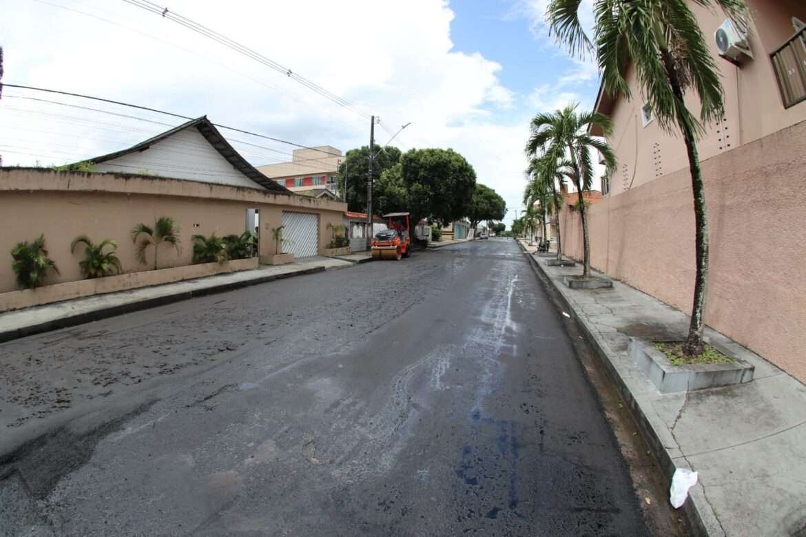 Prefeitura de Manaus conclui serviços de recapeamento asfáltico em vias do conjunto Campos Elíseos