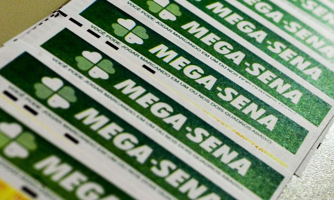 Ninguém acerta a Mega-Sena e prêmio acumula em R$ 70 milhões