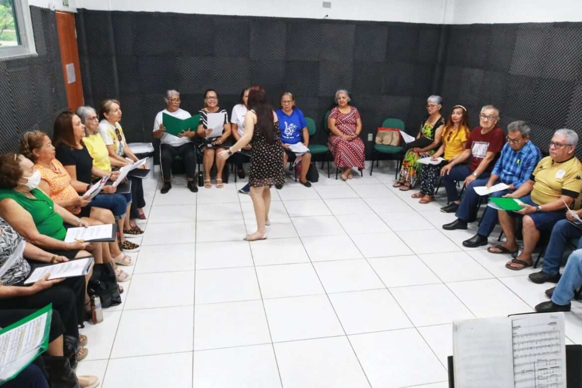 FUnATI inicia oficinas de extensão para público a partir de 50 anos de idade
