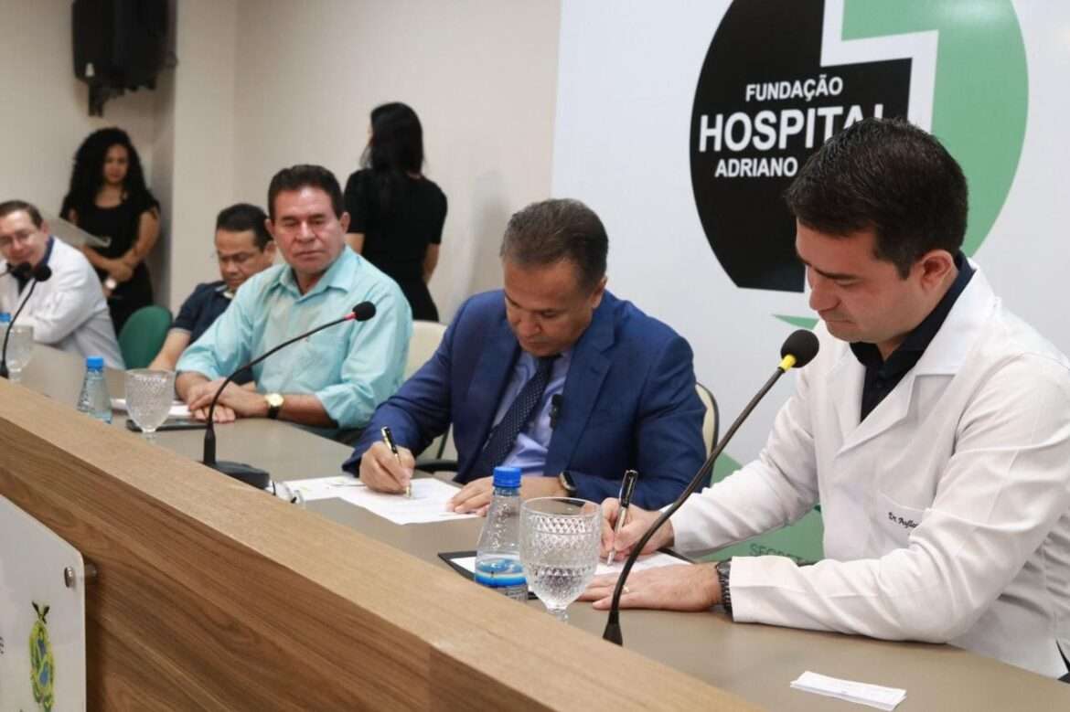 Governo do Amazonas assina contrato para realização de cirurgias bariátricas no Hospital Adriano Jorge