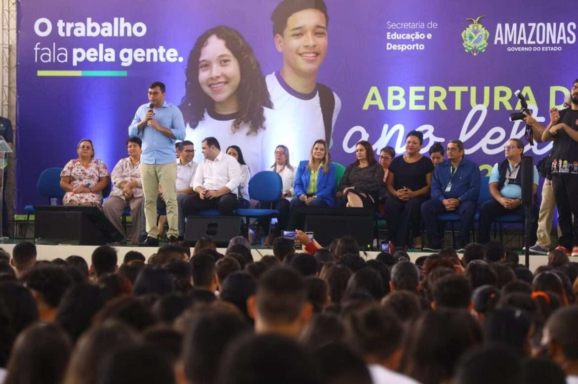 Wilson Lima dá início ao ano letivo nas escolas estaduais e lança segunda fase do Novo Ensino Médio