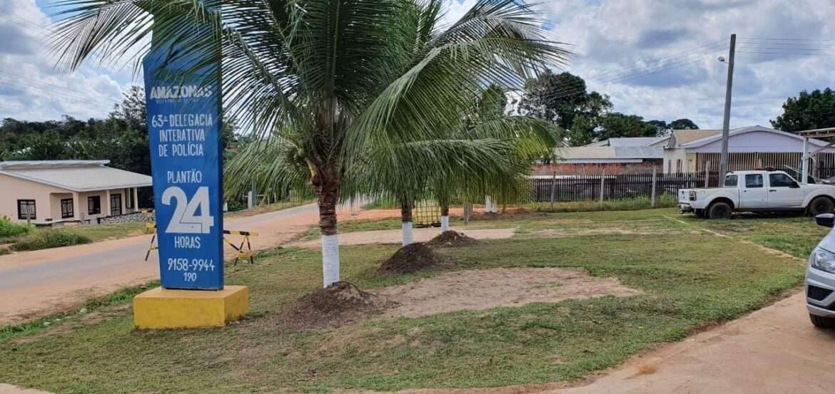 Dois homens são presos por homicídio e não pagamento de pensão alimentícia, em Pauini