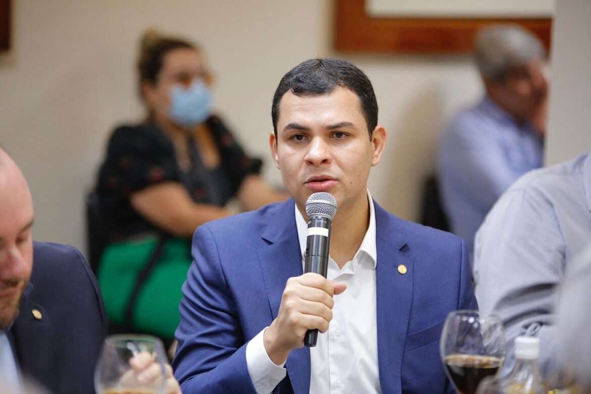 Saullo Vianna reforça compromisso com Zona Franca durante anúncio de concessão de incentivos fiscais a mais de 60 empresas do PIM
