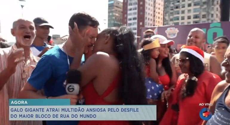 Repórter é beijado na boca à força durante cobertura ao vivo do Carnaval no Recife