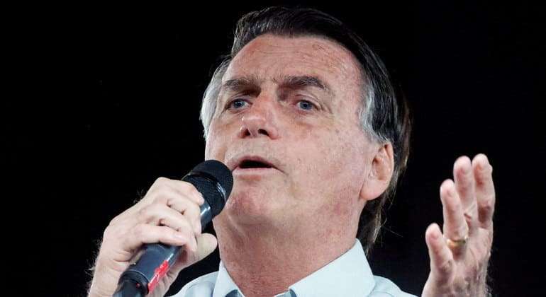 Bolsonaro participa do primeiro evento público nos EUA e questiona resultado das urnas