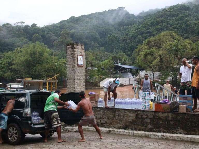 Projetos preveem penas de até 5 anos por alta abusiva de preços durante calamidade pública