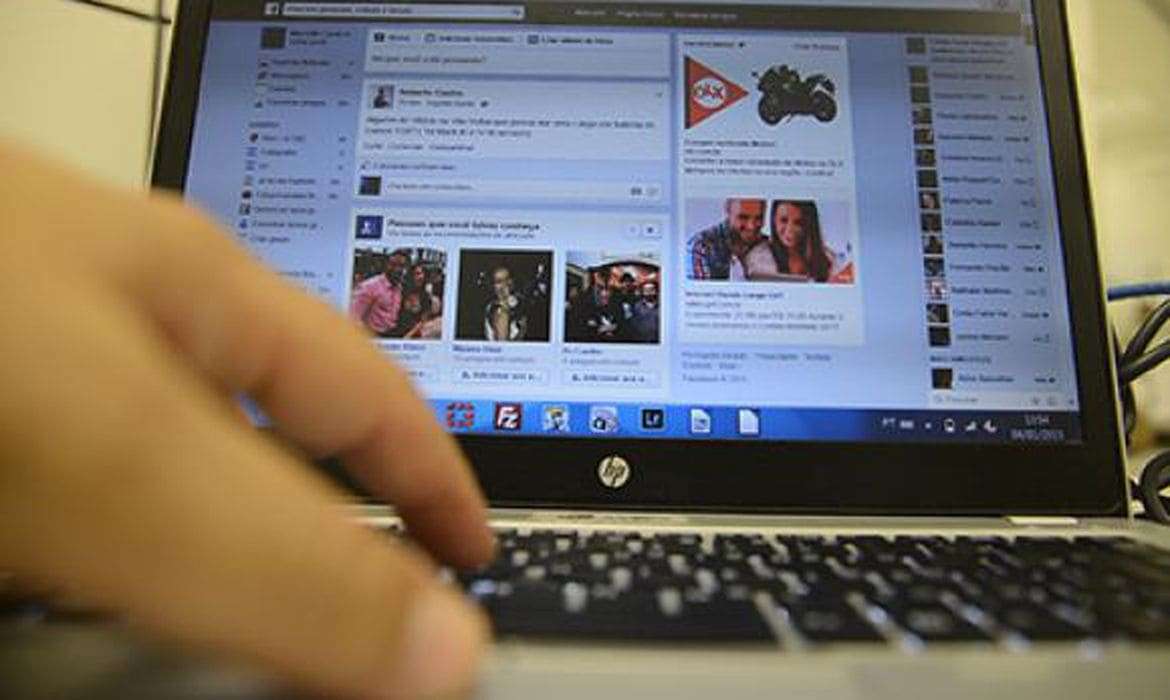 Denúncias de crimes na internet com discurso de ódio crescem em 2022