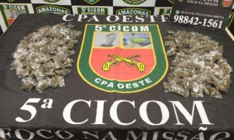 Mulher é presa com drogas escondidas em bolsa de crianças