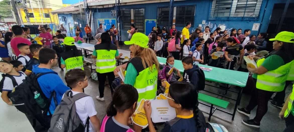 Prefeitura encerra programação ‘Volta às Aulas” com ações em escola municipal do bairro Compensa