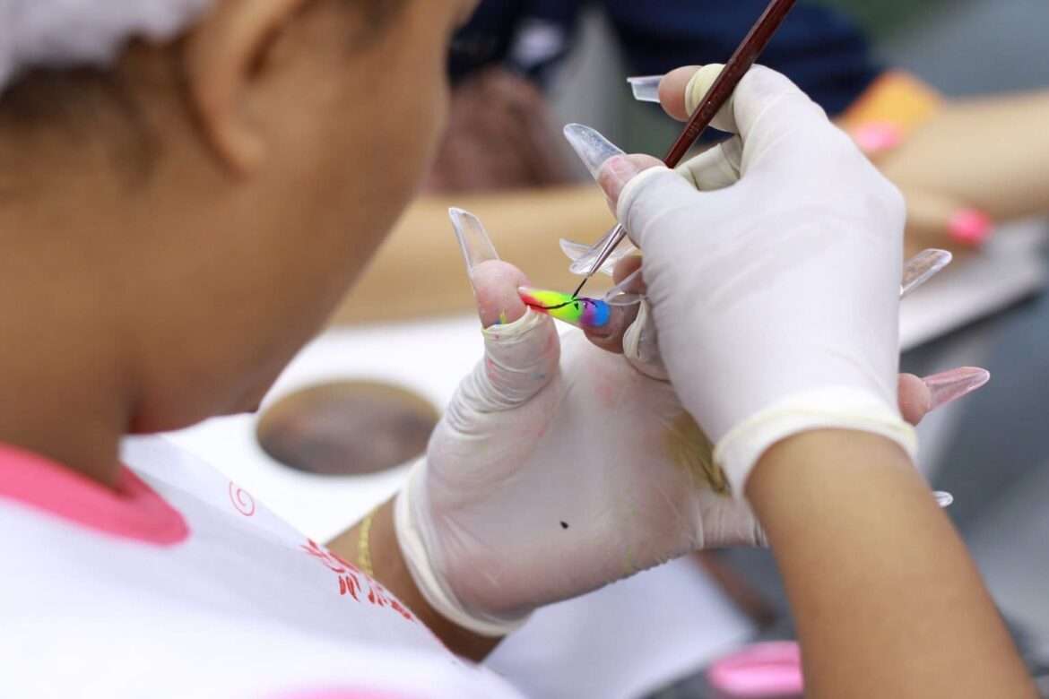 Prefeitura e Senac realizam curso de capacitação estética para manicures neste Carnaval