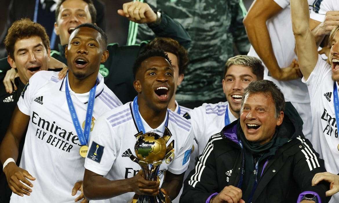 Real Madrid é campeão mundial com goleada sobre Al-Hilal