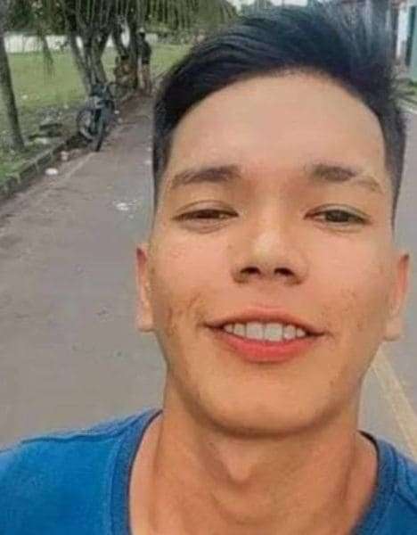 Jovem é morto com facada no pescoço