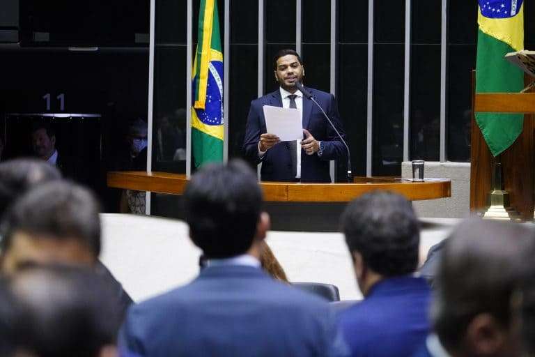 Câmara aprova indicação de Jhonatan de Jesus para o Tribunal de Contas da União